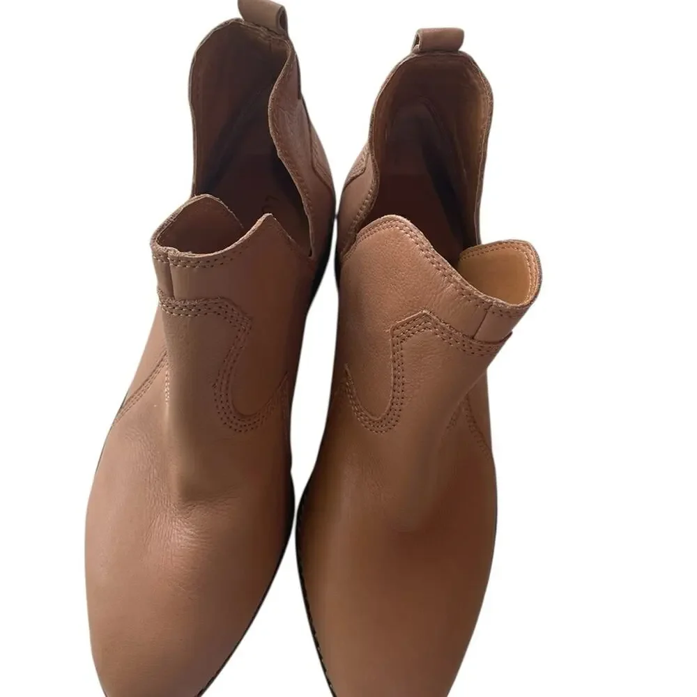 Lucky Brand Macee Tan Leather V Notch Ankle Booties 7 Pointed Toe Low Heel NWOT - Picture 2 of 10